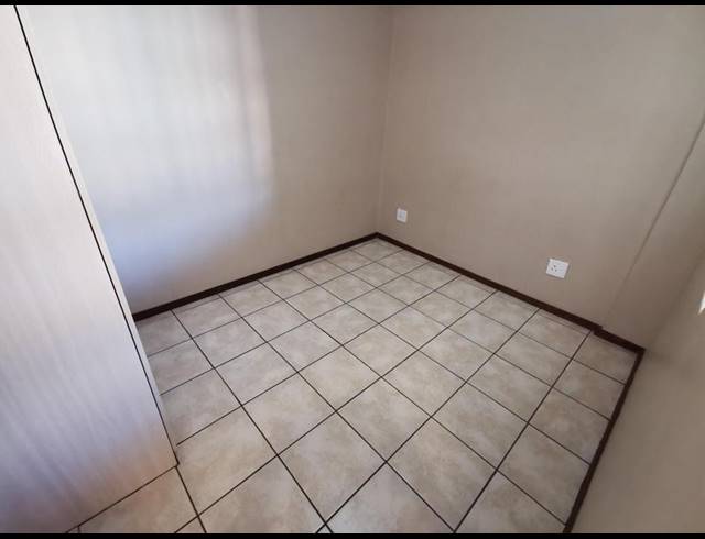 2 BEDROOM PROPERTY TO RENT IN DIE BULT